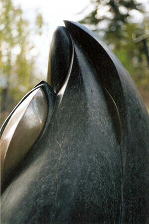 Emerging Form.  Serpentine, Bronze. h 60 cm. 1999